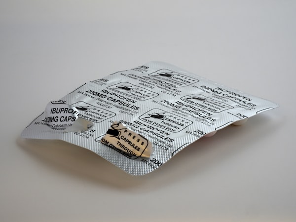 Amoxicillin Guide: Uses, Dosage & Savings
